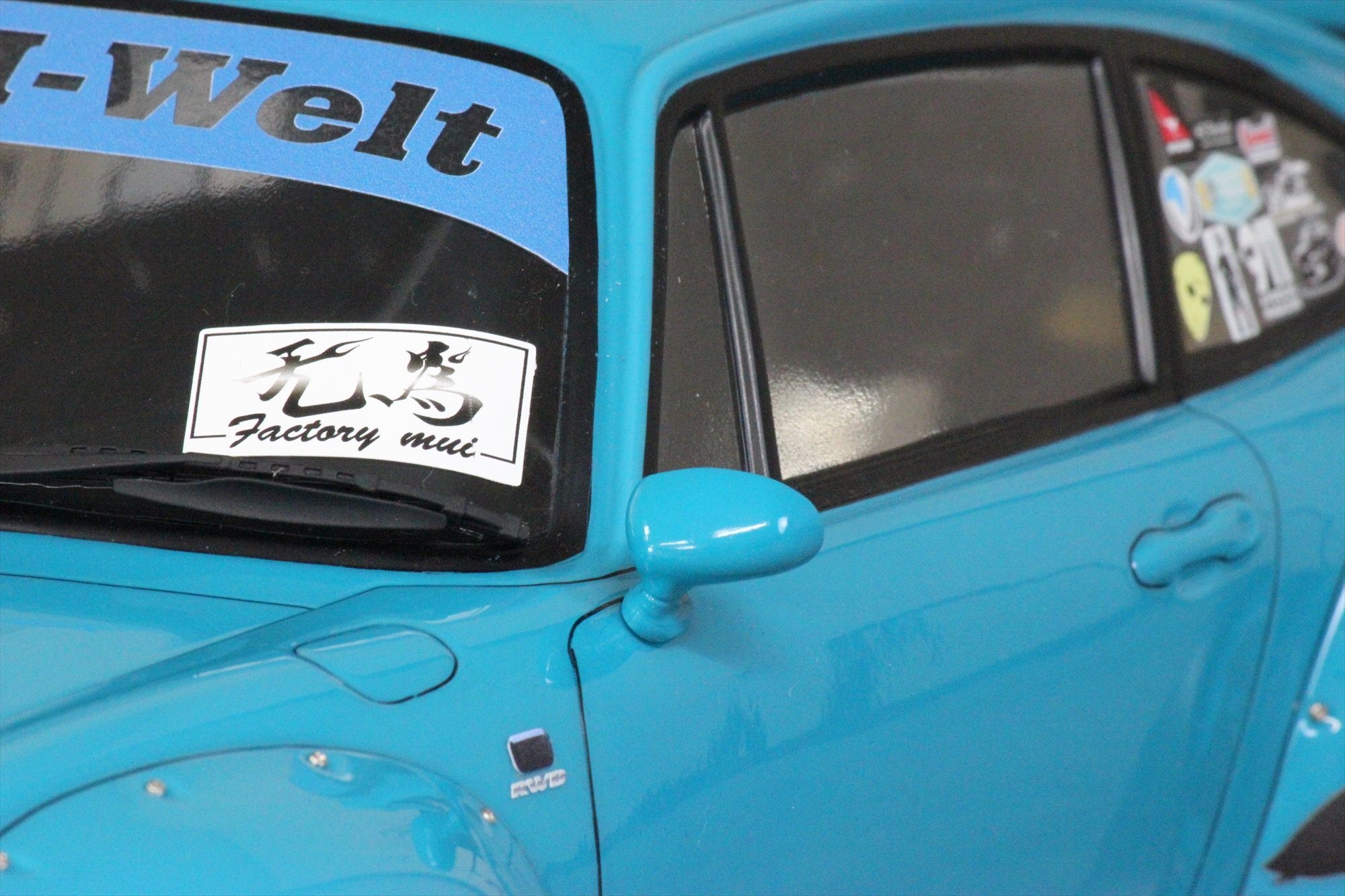 RWB 993 TYPE / RAUH-Welt BEGRIFF