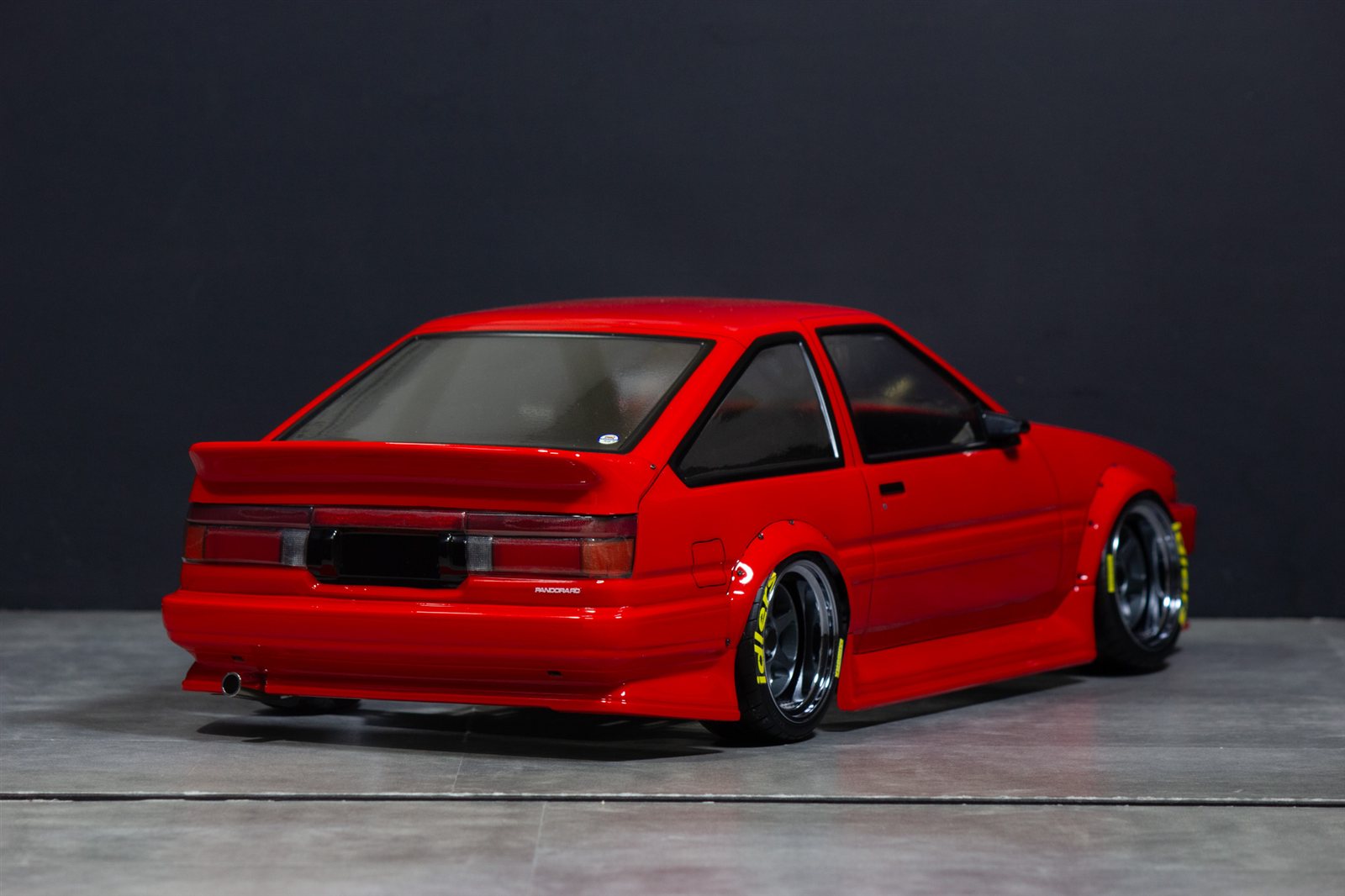 AE86 トレノ3DR 赤塗装の作例（リア）